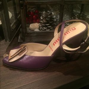 Miu Miu Mid-Heel Peep-Toe Pumps